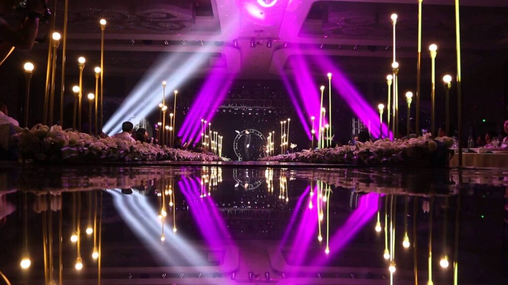 How a Wedding Lighting Service Supports Natural Flow From Ceremony to Reception